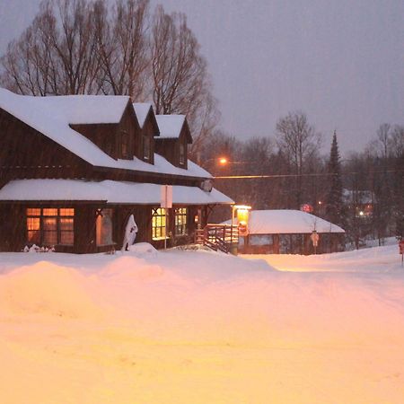 Auberge Micro-Brasserie Le Baril Roulant Val-David Kültér fotó